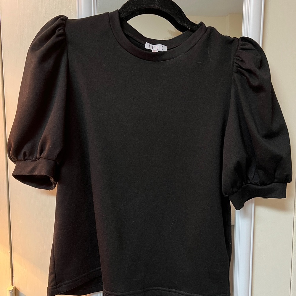 TCEC Puff Sleeve Top
